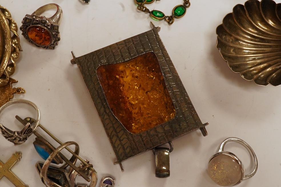 A mixed collection of silver, jewellery and other items including a Norwegian sterling and enamel butterfly brooch, width 61mm, a set of late Victorian shell salts, 925 pendants and rings, brooches, mother of pearl card